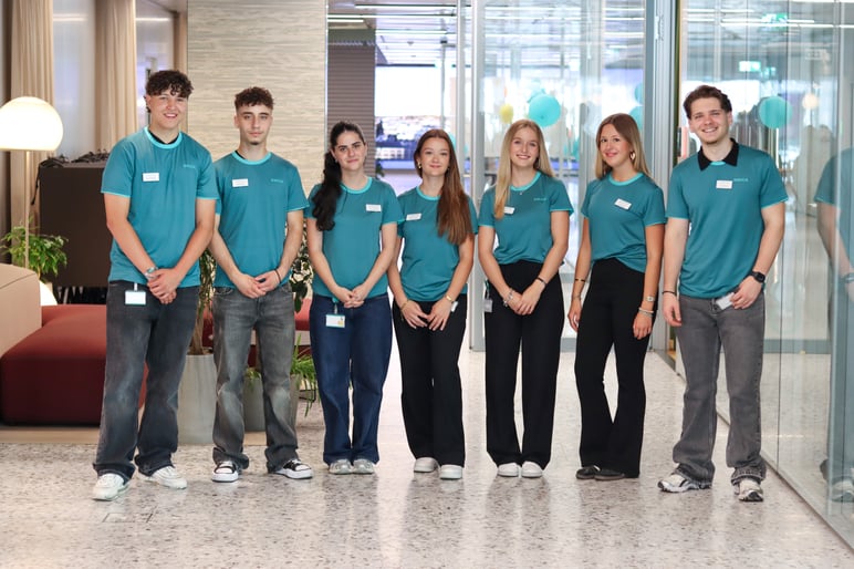 Gruppenfoto Lernende mix